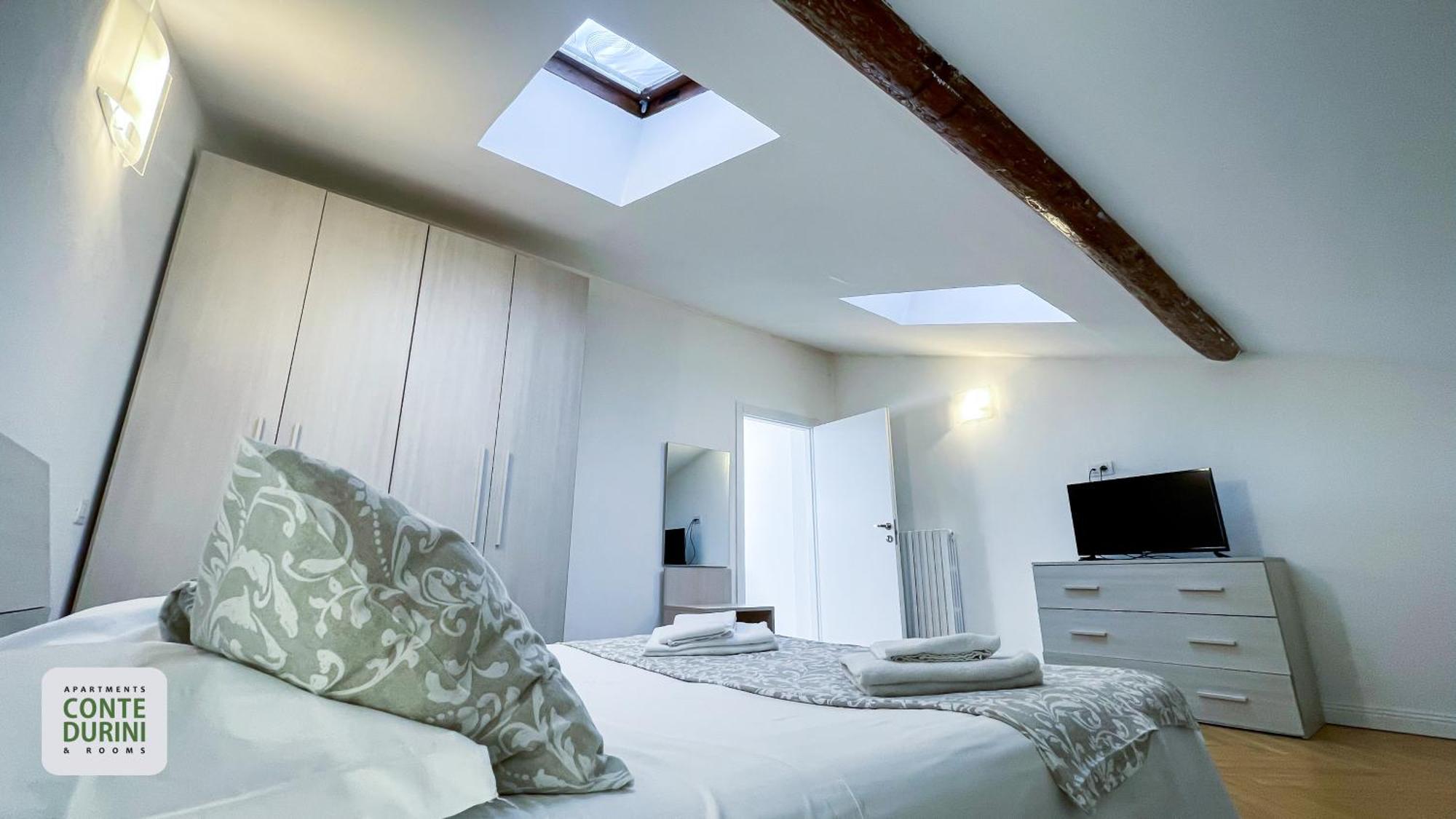 Conte Durini Apartments & Rooms Arcore Bagian luar foto