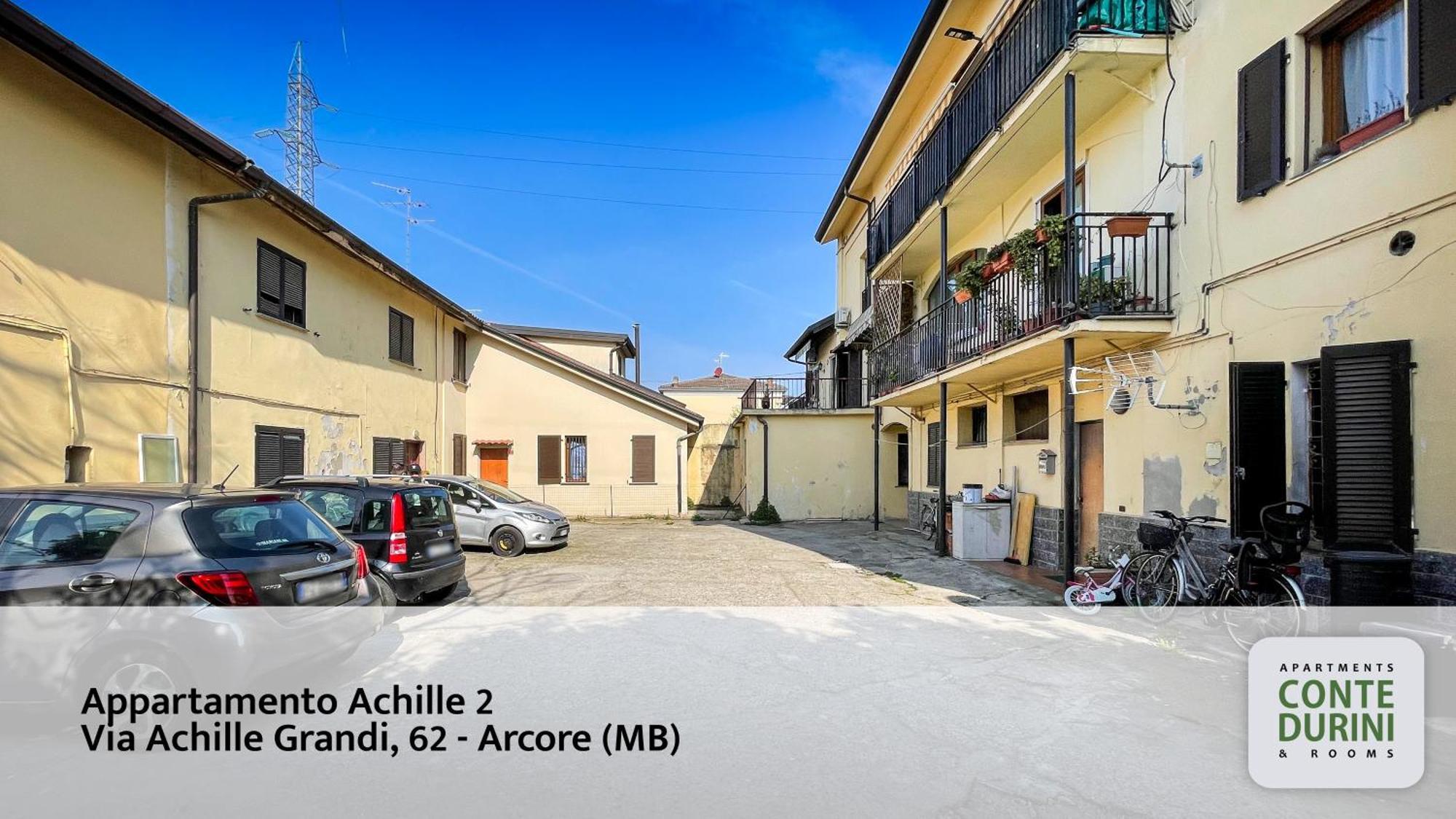Conte Durini Apartments & Rooms Arcore Bagian luar foto