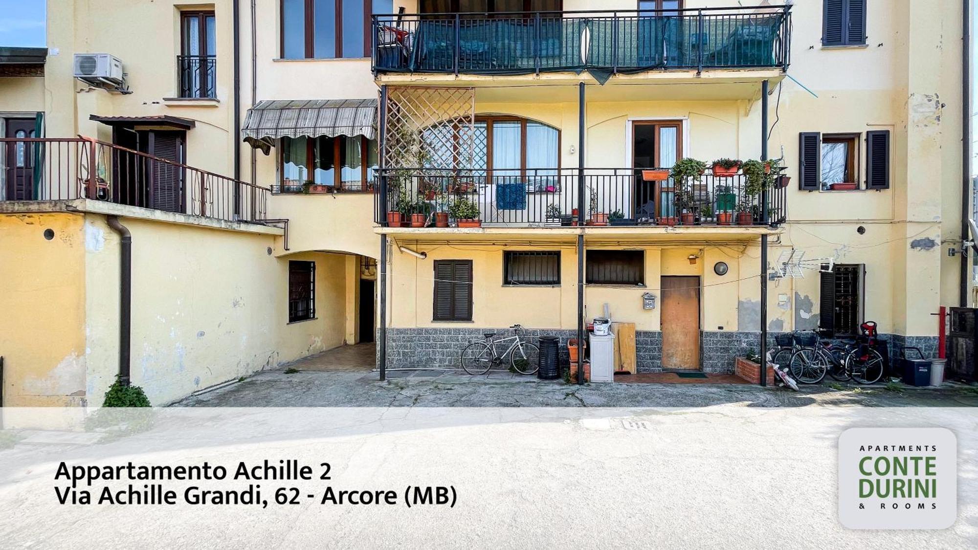 Conte Durini Apartments & Rooms Arcore Bagian luar foto